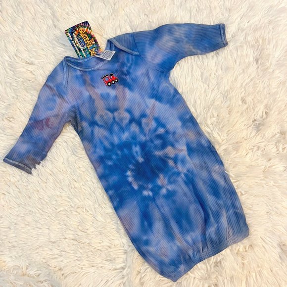 Tie-dye Gerber Onesie 0-6 Months NWT - Picture 3 of 4